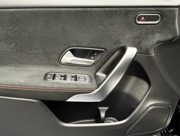 MERCEDES-BENZ Classe A 200 AMG Line  