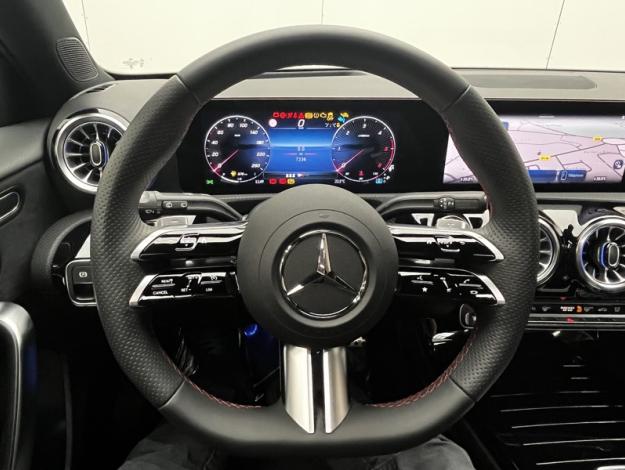 MERCEDES-BENZ Classe A 180 d AMG Line  