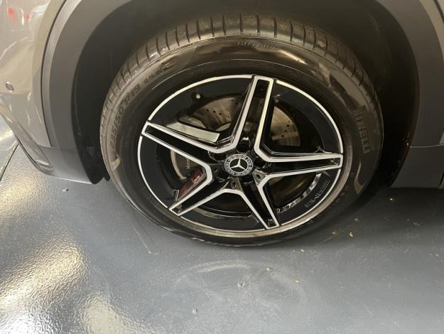 MERCEDES-BENZ GLB 200 d AMG Line  