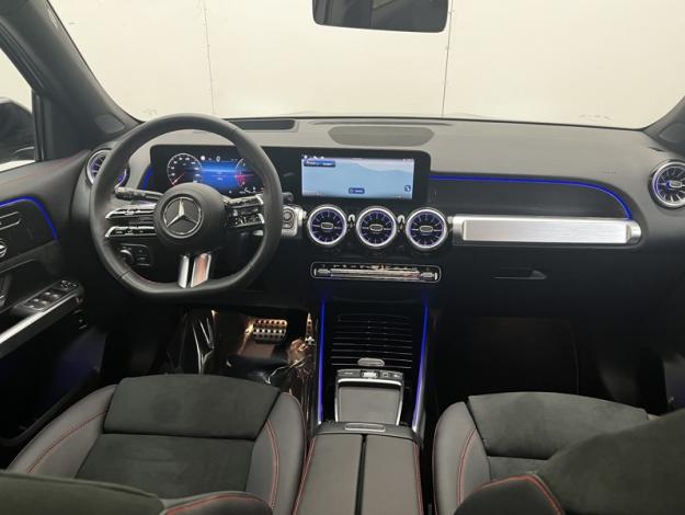 MERCEDES-BENZ GLB 200 d AMG Line  