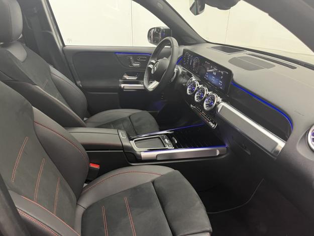 MERCEDES-BENZ GLB 200 d AMG Line  