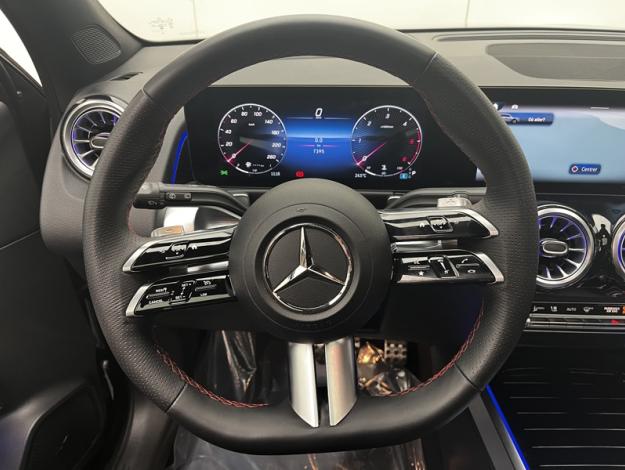 MERCEDES-BENZ GLB 200 d AMG Line  