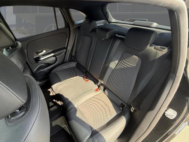 MERCEDES-BENZ GLA 180 d Progressive  