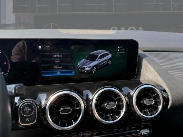 MERCEDES-BENZ GLA 180 d Progressive  