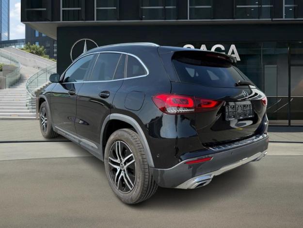 MERCEDES-BENZ GLA 180 d Progressive  