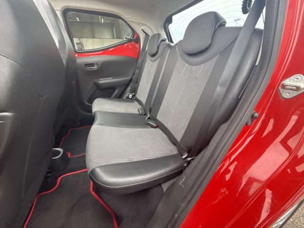 TOYOTA Aygo 69 VVT-i x-wave stop & start  