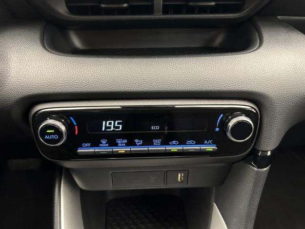 TOYOTA Yaris 116h Dynamic  