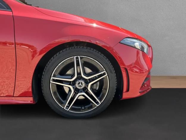 MERCEDES-BENZ A-Třída A 180d (9/20)