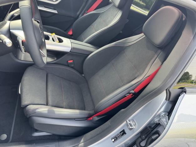 MERCEDES-BENZ CLA Shooting Brake 200 AMG Line   CLA Shooting Brake 200 AMG Line