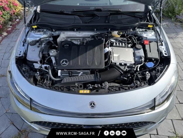 MERCEDES-BENZ CLA Shooting Brake 200 AMG Line   CLA Shooting Brake 200 AMG Line