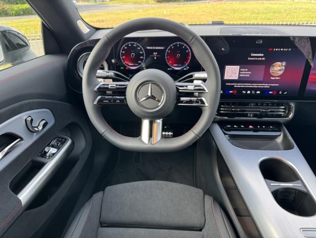 MERCEDES-BENZ CLA Shooting Brake 200 AMG Line   CLA Shooting Brake 200 AMG Line