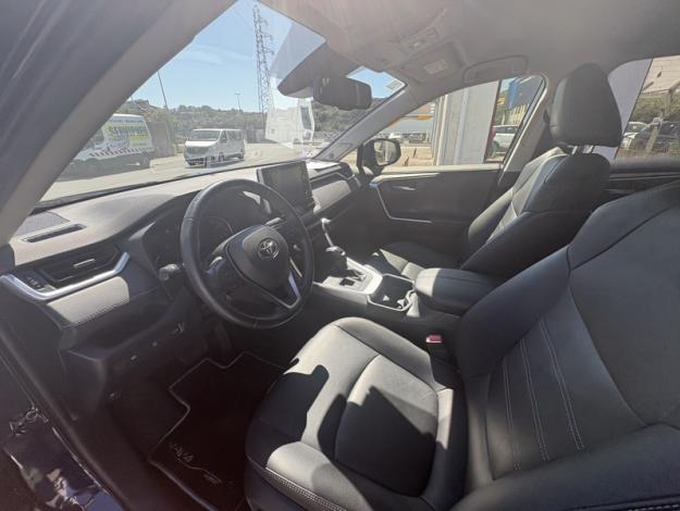 TOYOTA RAV4 2WD 218ch Lounge  