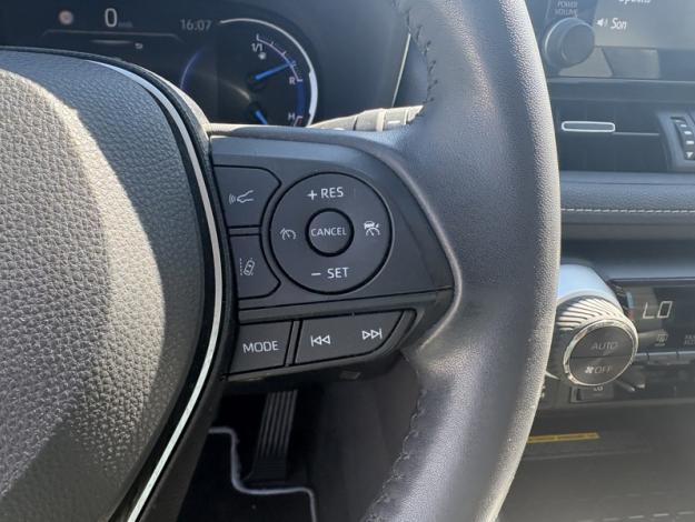 TOYOTA RAV4 2WD 218ch Lounge  