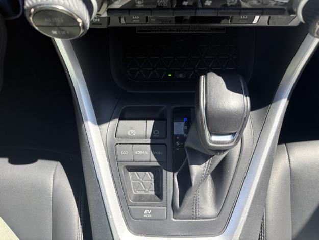 TOYOTA RAV4 2WD 218ch Lounge  