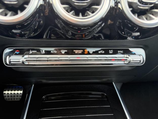 MERCEDES-BENZ GLA GLA 200 d AMG Line  GLA 200 d AMG Line