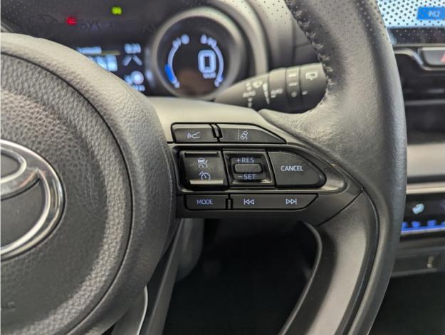 TOYOTA Yaris Hybride 116h Design  