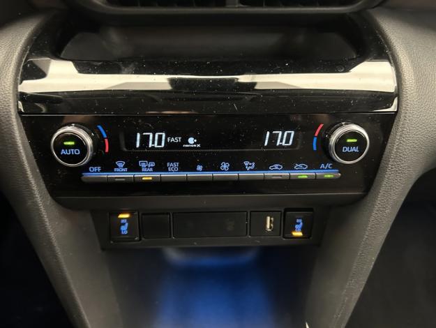 TOYOTA Yaris Cross Hybrid 2WD Collection   