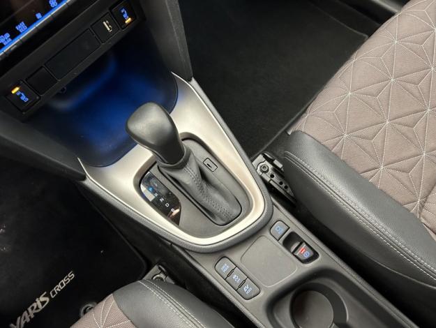 TOYOTA Yaris Cross Hybrid 2WD Collection   