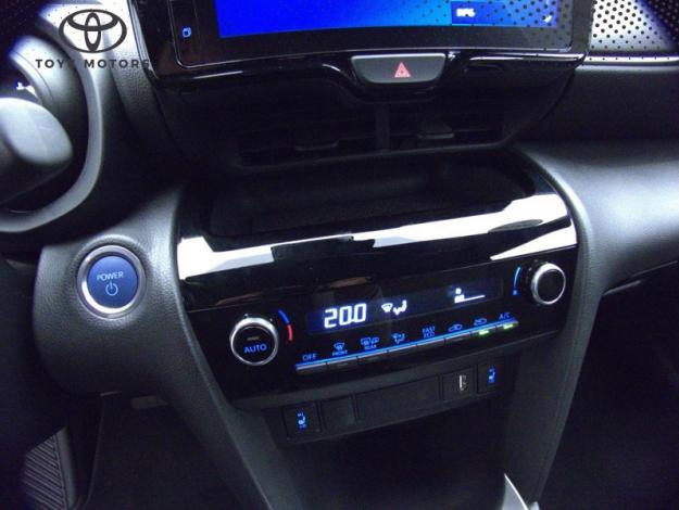 TOYOTA Yaris Cross Hybrid 2WD Design / Pack Cargo   
