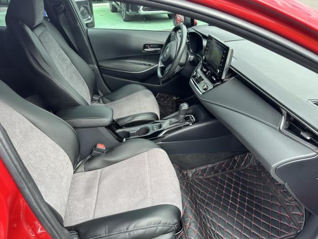 TOYOTA Corolla Hybrid Dynamic Business  2.0 184 ch 