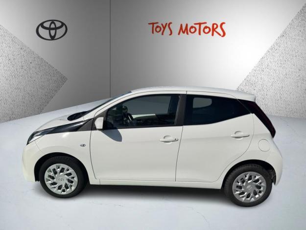 TOYOTA Aygo 1.0 VVT-i x-play / X-shift  