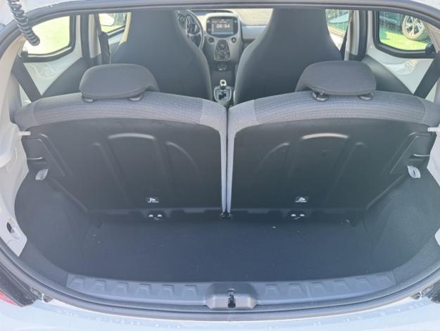TOYOTA Aygo 1.0 VVT-i x-play / X-shift  
