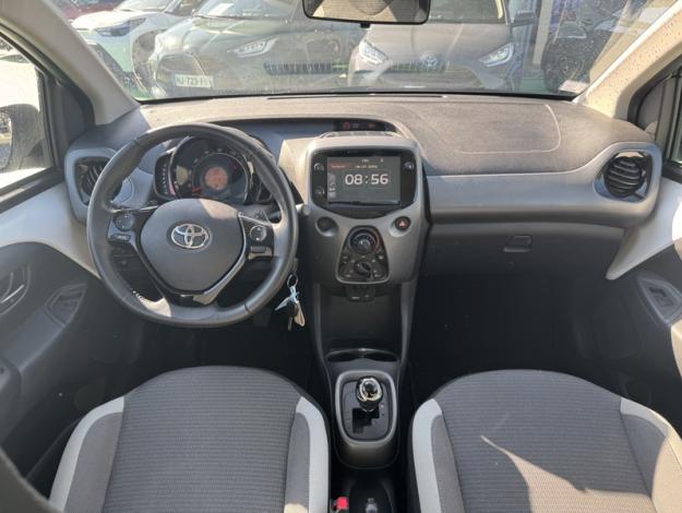 TOYOTA Aygo 1.0 VVT-i x-play / X-shift  