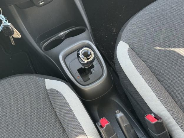 TOYOTA Aygo 1.0 VVT-i x-play / X-shift  