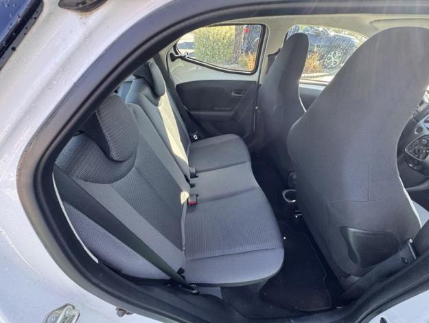 TOYOTA Aygo 1.0 VVT-i x-play / X-shift  