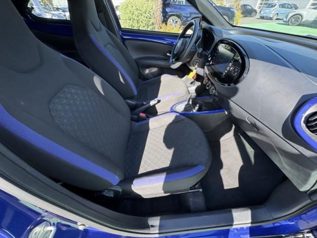 TOYOTA Aygo X 1.0 VVT-i 72 Design / S-CVT  