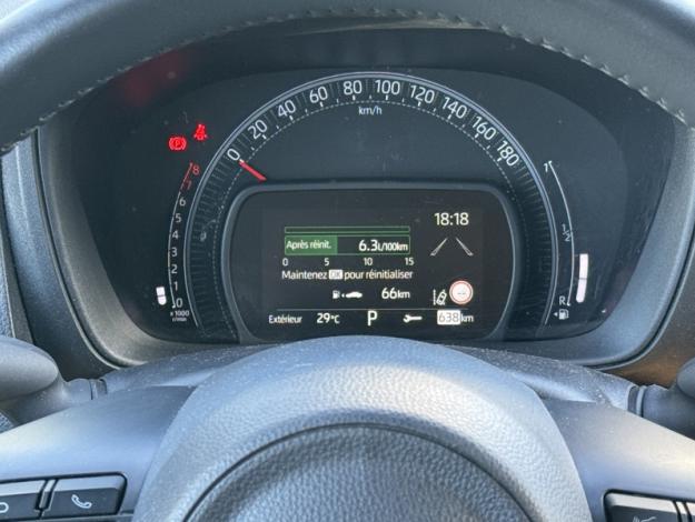 TOYOTA Aygo X 1.0 VVT-i 72 Design / S-CVT  