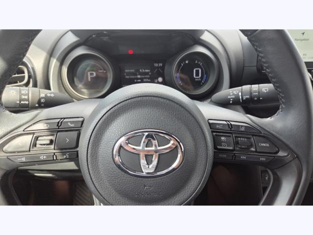 TOYOTA Yaris Cross Hybrid 2WD Design   