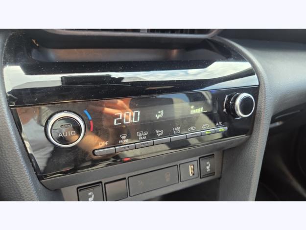 TOYOTA Yaris Cross Hybrid 2WD Design   
