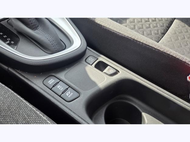 TOYOTA Yaris Cross Hybrid 2WD Design   