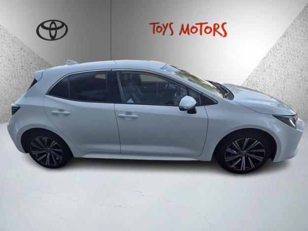 TOYOTA Corolla 122h Design  