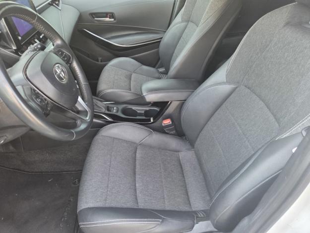 TOYOTA Corolla 122h Design  