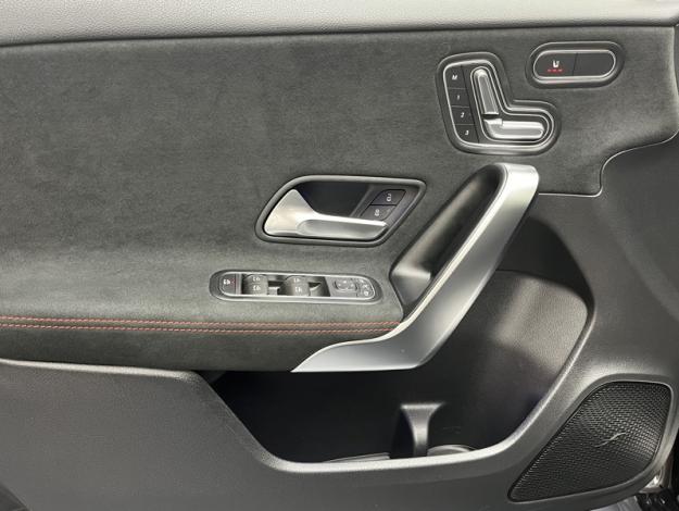 MERCEDES-BENZ Classe A 200 AMG Line  