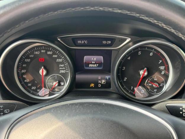 MERCEDES-BENZ GLA 180 Urban  