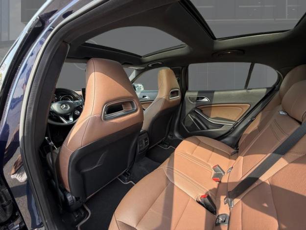 MERCEDES-BENZ GLA 180 Urban  