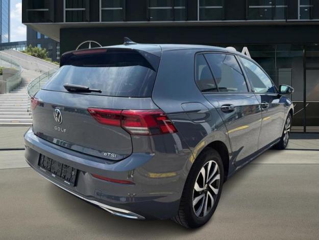 VOLKSWAGEN Golf VIII  Active eTSI DSG   