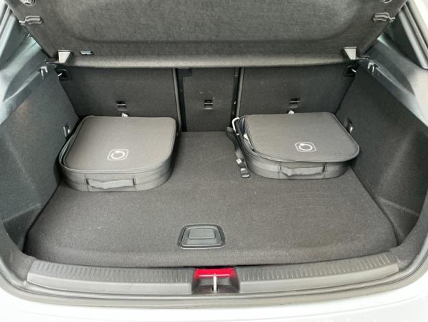 MERCEDES-BENZ A 250 e AMG Line  