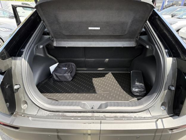 TOYOTA C-HR Design Grande Autonomie 77 kWh 224ch  C HR+ GRANDE AUTONOMIE DESIGNJANTES20 COURTOISIE
