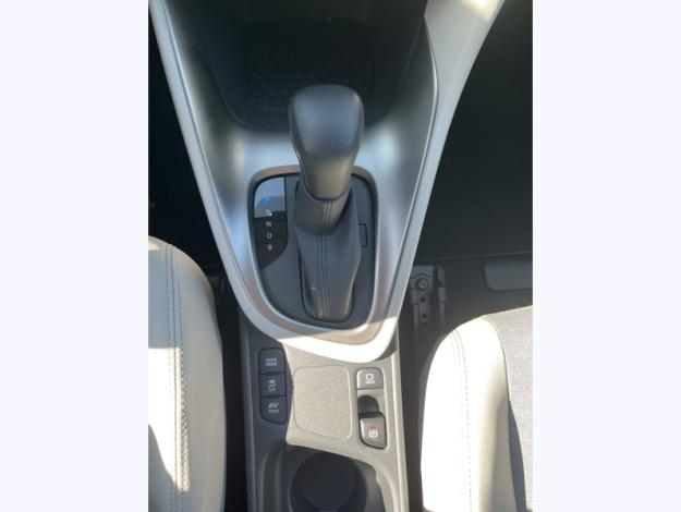 TOYOTA Yaris 116h Iconic  