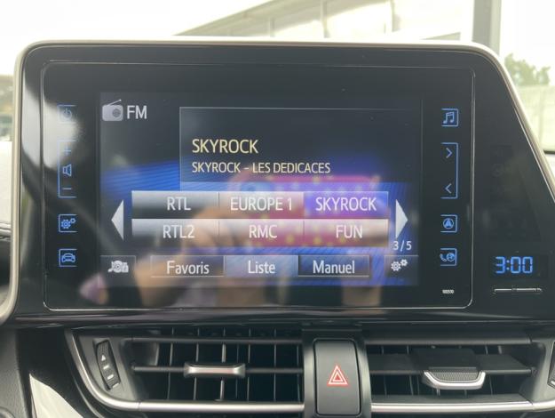 TOYOTA C-HR 122h GRAPHIC  