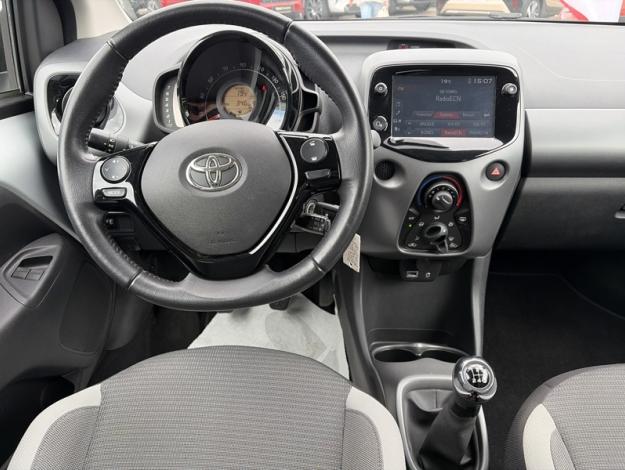 TOYOTA Aygo X-Play  