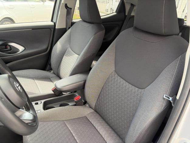 TOYOTA Yaris 116h Design Pack  
