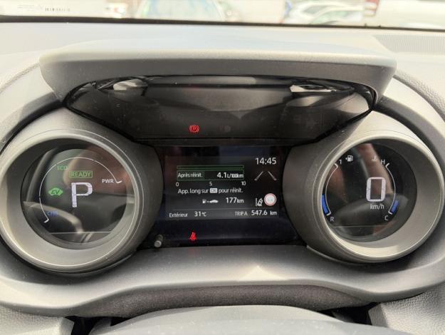 TOYOTA Yaris 116h Design Pack  