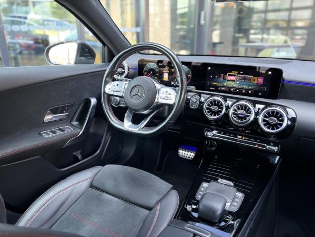 MERCEDES-BENZ Classe A 180 d AMG Line  