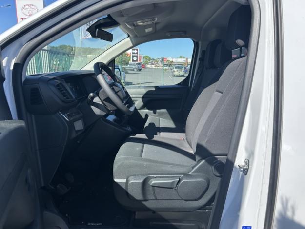 TOYOTA Proace Combi Medium 2.0L 140 D-4D PACK NAVI MC24  PROACE VERSO 2.0L D 4D 140 COMBI PACK NAVI MC24