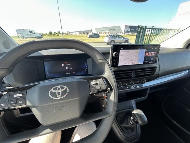 TOYOTA Proace Combi Medium 2.0L 140 D-4D PACK NAVI MC24  PROACE VERSO 2.0L D 4D 140 COMBI PACK NAVI MC24